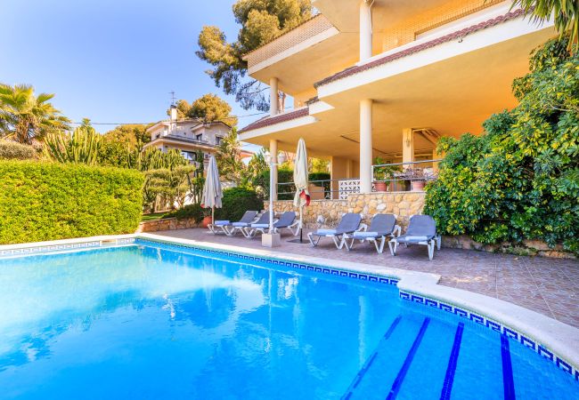 Вилла на Tarragona - Villa GOLETA  Вилла на Tarragona - Villa GOLETA
