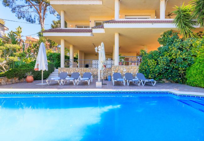 Вилла на Tarragona - Villa GOLETA  Вилла на Tarragona - Villa GOLETA