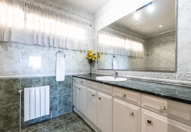 Вилла на Tarragona - Villa GOLETA  Вилла на Tarragona - Villa GOLETA