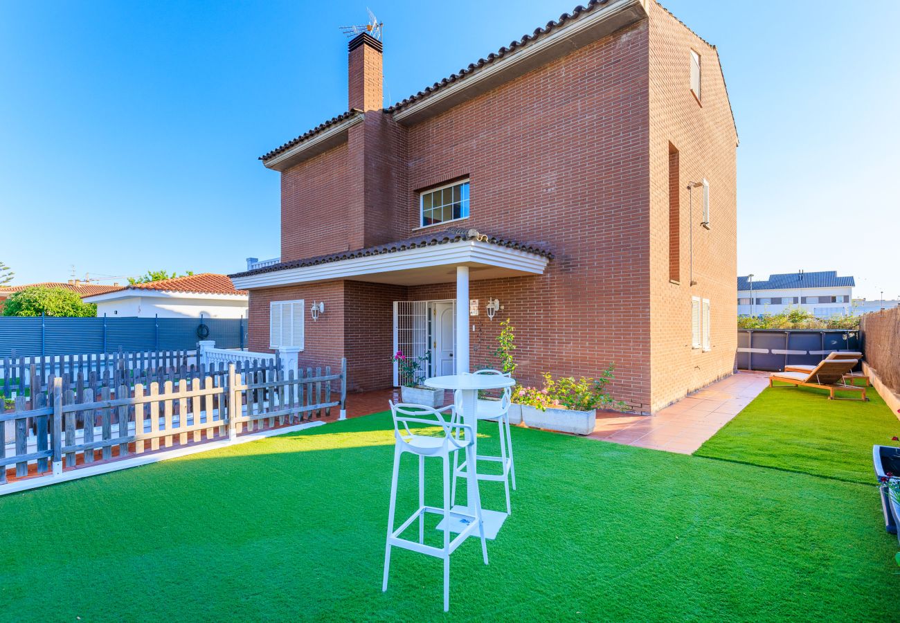Вилла на Камбрильс - VILLA DORADA - La Llosa