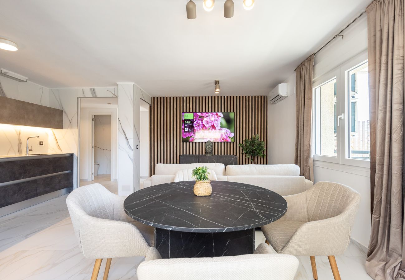 Апартаменты на Ла Пинеда - AURA Apartment